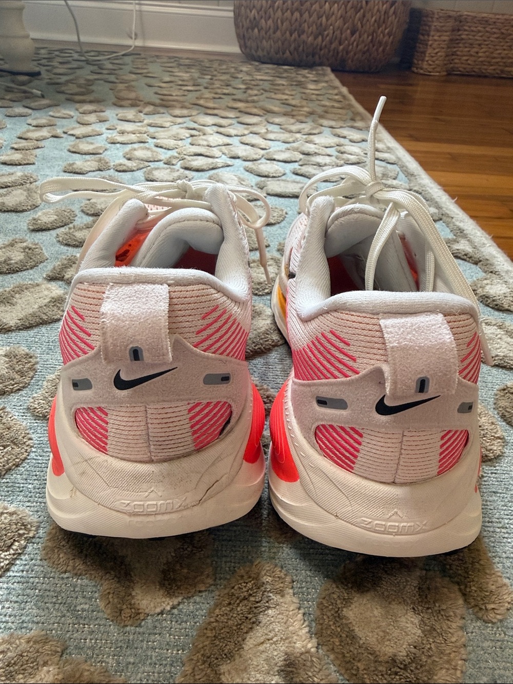 Women’s Nike Vomero 18 Running Shoe | Size 9.5 👟 - Picture 5 of 13
